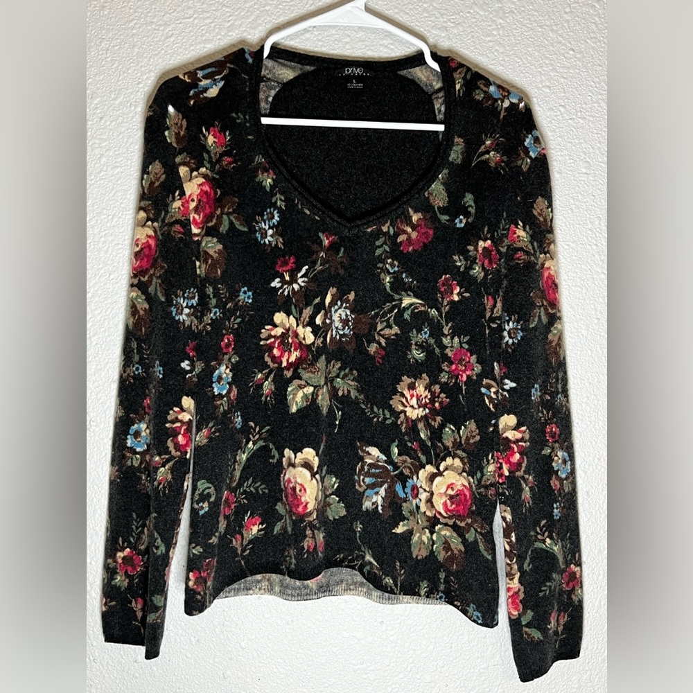 Prive Gray Floral 100% Cashmere V Neck Sweater Woman's Pullover Large